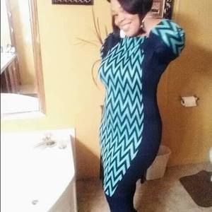 Meet your Posher, Elishea